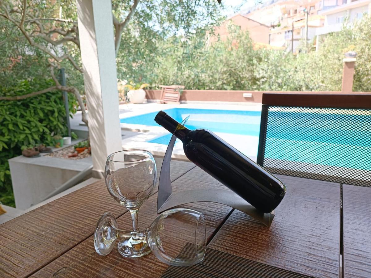 Villa Vlade- From The Heated Pool To The Beach In 1 Minute イェセニツェ エクステリア 写真